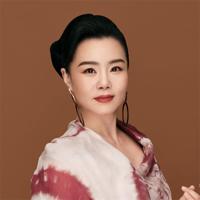 龚琳娜