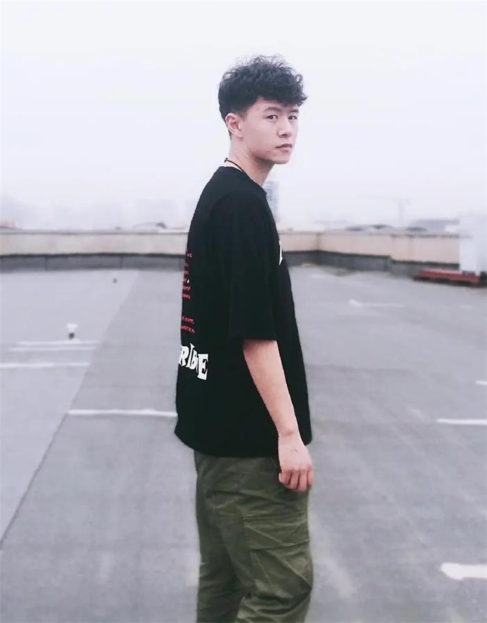 张紫豪
