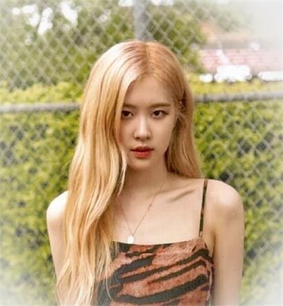 朴彩英-ROSÉ